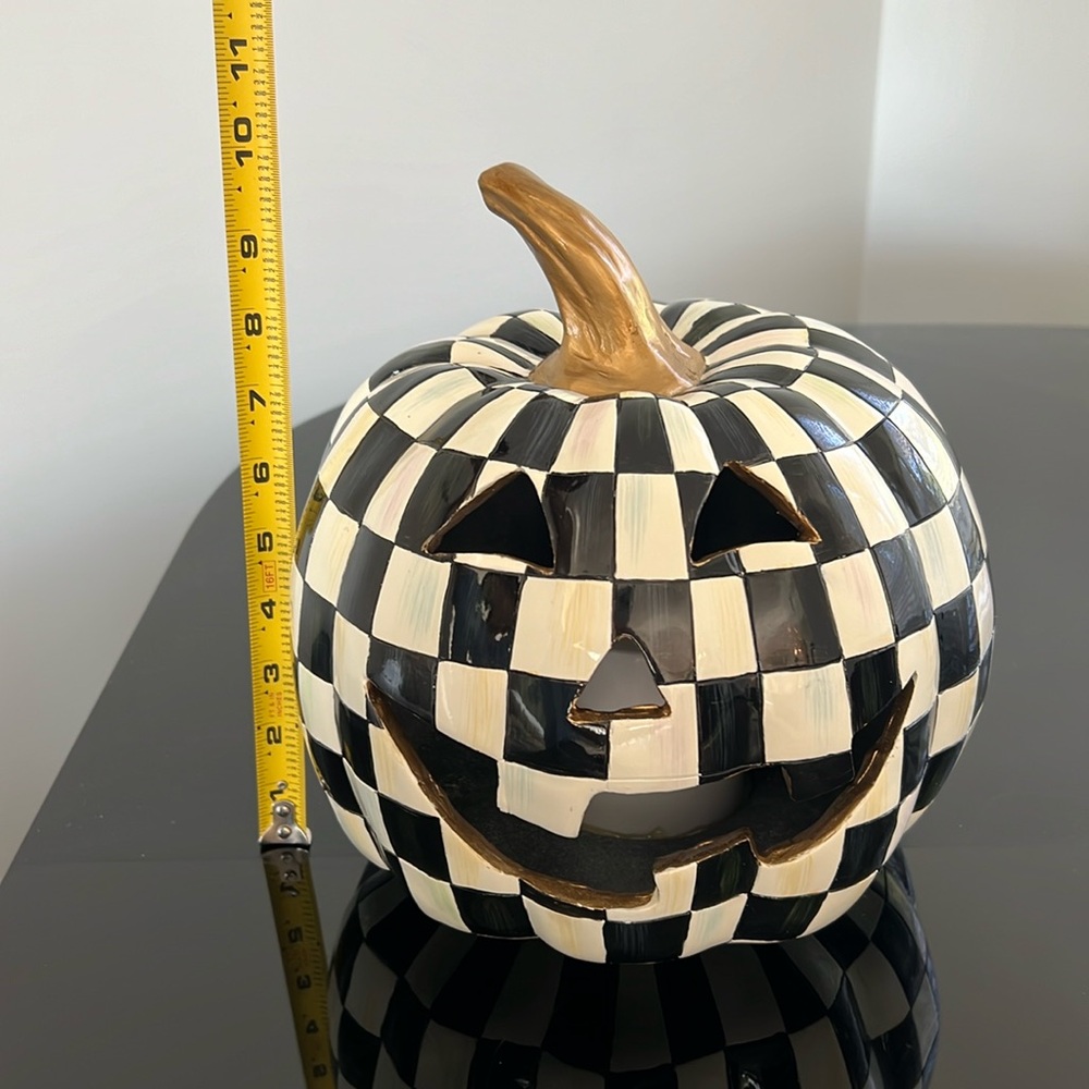 🎉Host Pick🎉MacKenzie-Childs Courtly Check Illuminated Jack-O-Lantern - Picture 12 of 13